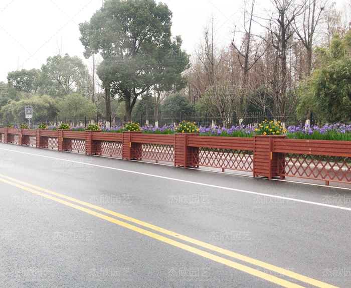 蘇州道路隔離花箱這么做！