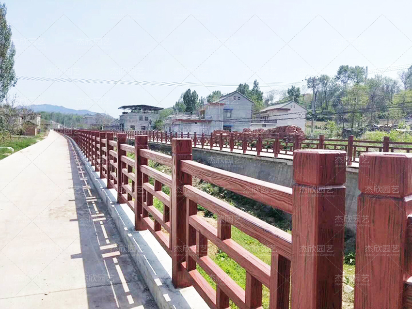 河道護欄選什么材質(zhì)好？