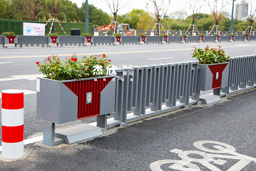道路護欄花箱有兩種你能區(qū)分嗎？