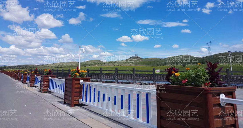  鋁合金花箱和防腐木的哪個(gè)好？